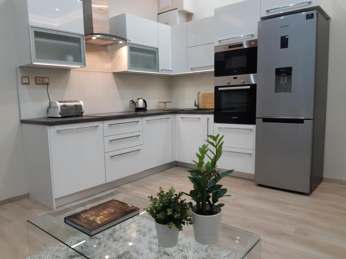 Modern, Quiet & Cozy Apartment In The Middle Of Downtown Near Danube At Fashion Street Budapest Exterior foto